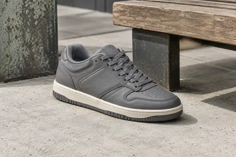 Sneaker New Balance 480 en cuir Castlerock, inspirée du basketball, avec semelle extérieure en caoutchouc.