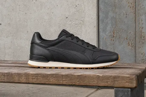 Basket basse Puma ST Runner V3 L noire, avec lacets et semelle extérieure ton gomme